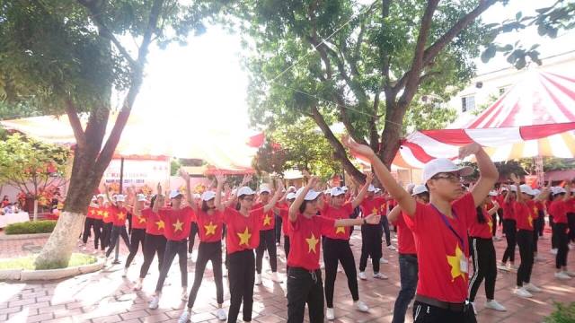 Áo cờ đỏ sao vàng trường THCS Lê Hồng Phong - Hình 3