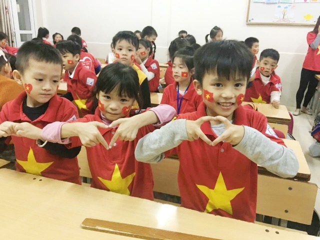 Áo cờ đỏ sao vàng Trường Tiểu Học Khánh Hà - Hình 1