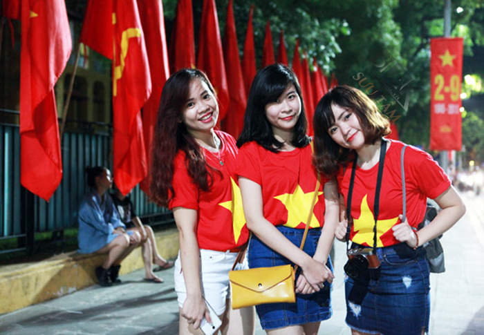 Cách mua áo cờ Việt Nam