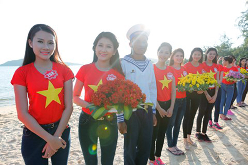 Áo cờ Việt Nam trang phục sự kiện đẹp