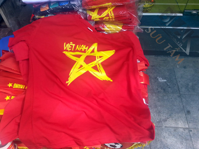 Áo cờ Việt Nam với vải PE màu sắc nổi bậc