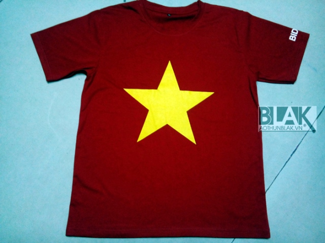 Lựa chọn đặt may áo lá cờ Việt Nam tphcm uy tín