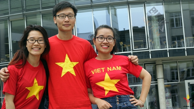  Mua áo lá cờ Việt nam truyền thống