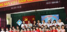 Áo cờ đỏ sao vàng trường mầm non Hồng Thái Tây