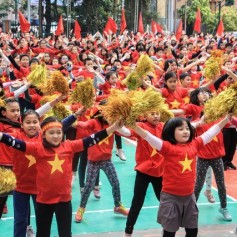 Áo cờ đỏ sao vàng trường tiểu học Đằng Hải