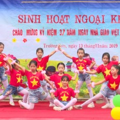 Áo cờ đỏ sao vàng trường tiểu học Trường Sơn