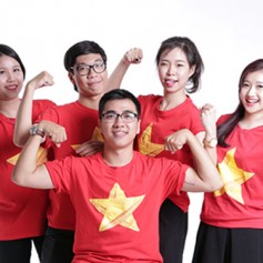Áo cờ Việt Nam giá rẻ đắt hàng dịp đầu năm học mới
