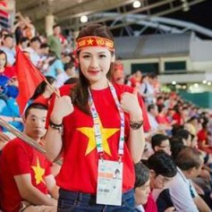 Áo cờ Việt Nam - thời trang cho tất cả các mùa của hội nhóm