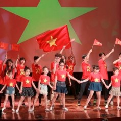 áo cờ Việt nam trong các ngày lễ hội