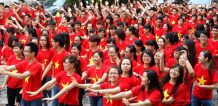 Đặt mua áo in cờ Việt Nam số lượng lớn cần lưu ý điều gì?