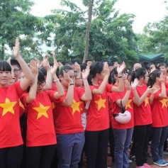 Bạn có biết tại sao áo lá cờ Việt Nam lại có ý nghĩa quan trọng?