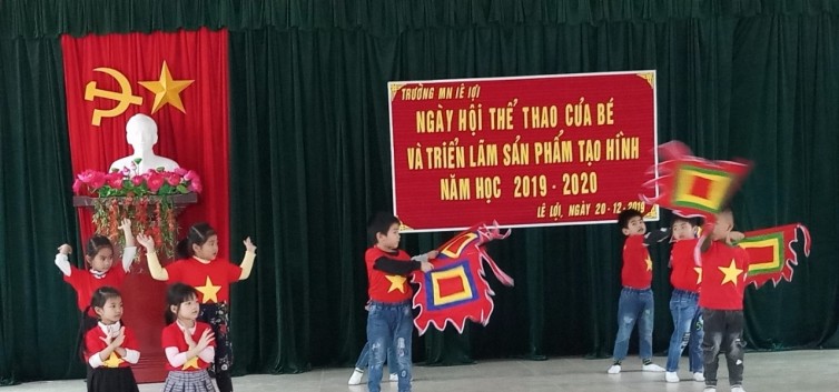 Áo cờ đỏ sao vàng trường tiểu học Yến Lạc