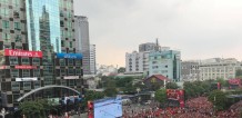 Xem trực tiếp đội tuyển Việt Nam thi đấu Asiad tại phố đi bộ Nguyễn Huệ
